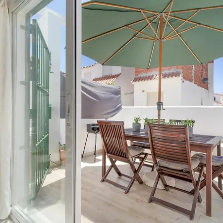 Miramar Townhouse In By Costarentals - Ref 62
