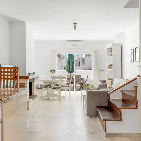 Miramar Townhouse In By Costarentals - Ref 62 Daire Fuengirola